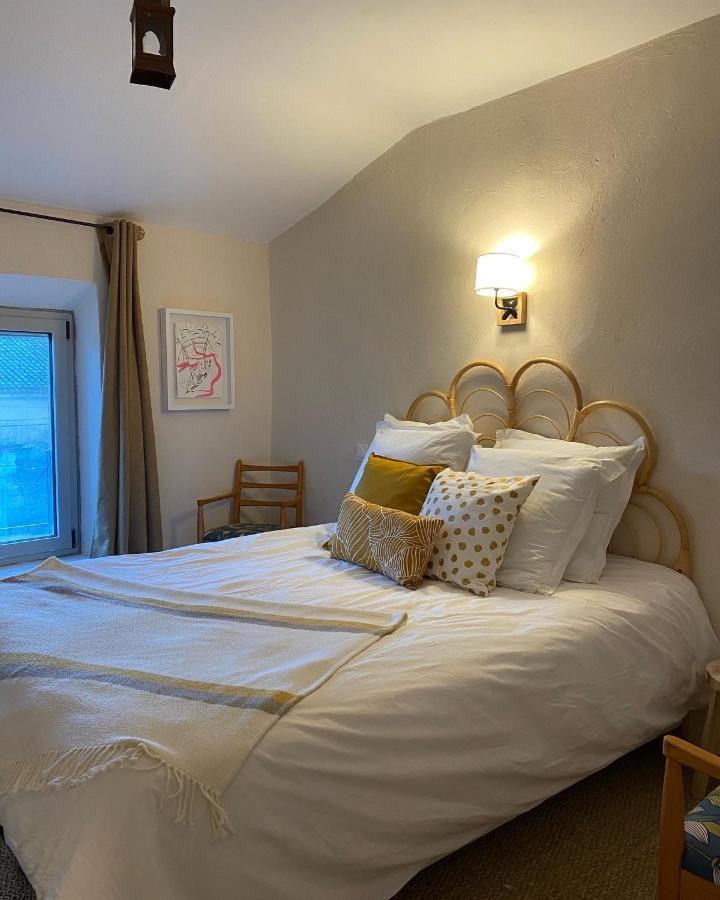 Le Nomade En Provence Bed & Breakfast Bouchet  Eksteriør bilde
