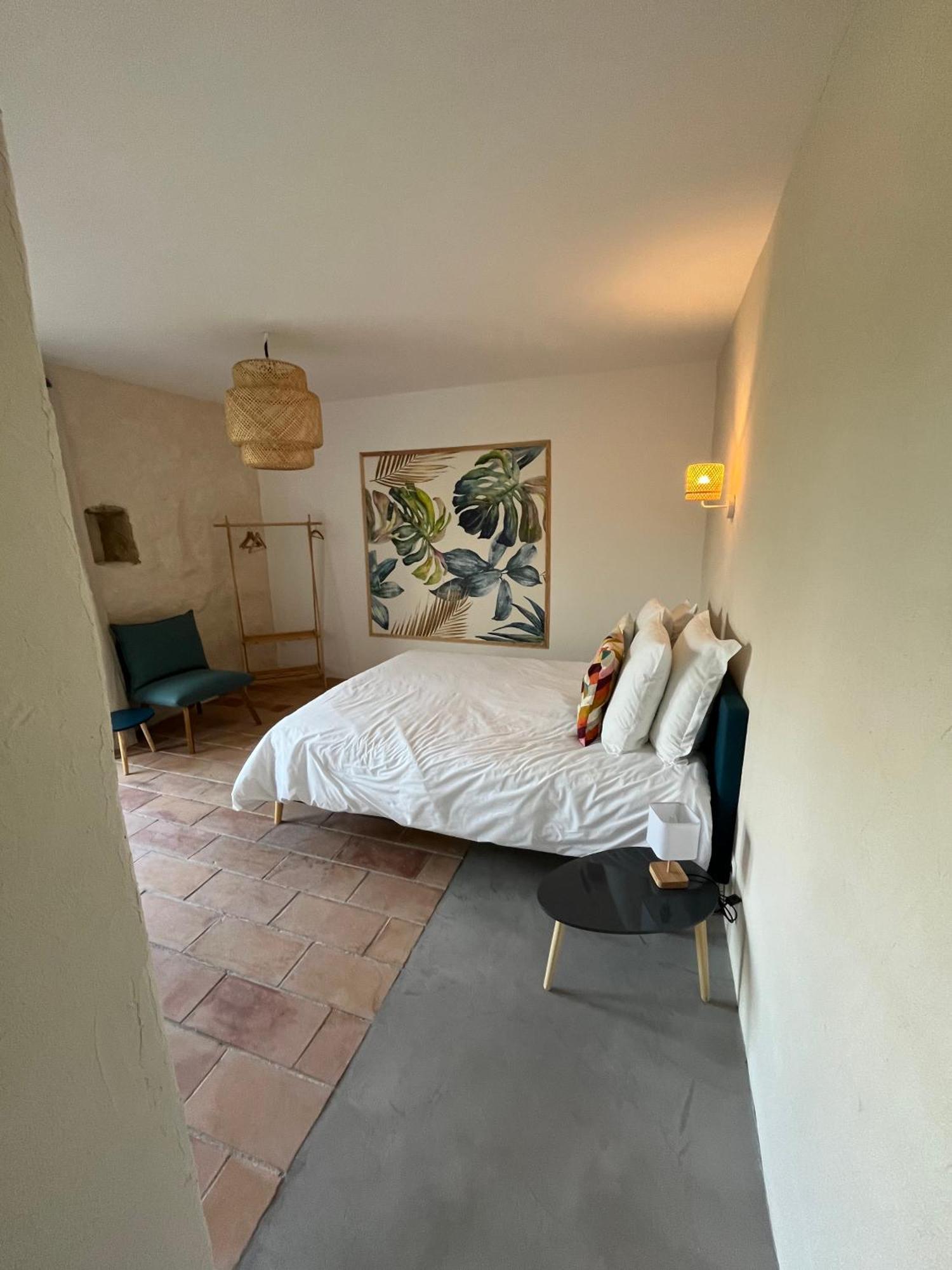 Le Nomade En Provence Bed & Breakfast Bouchet  Eksteriør bilde