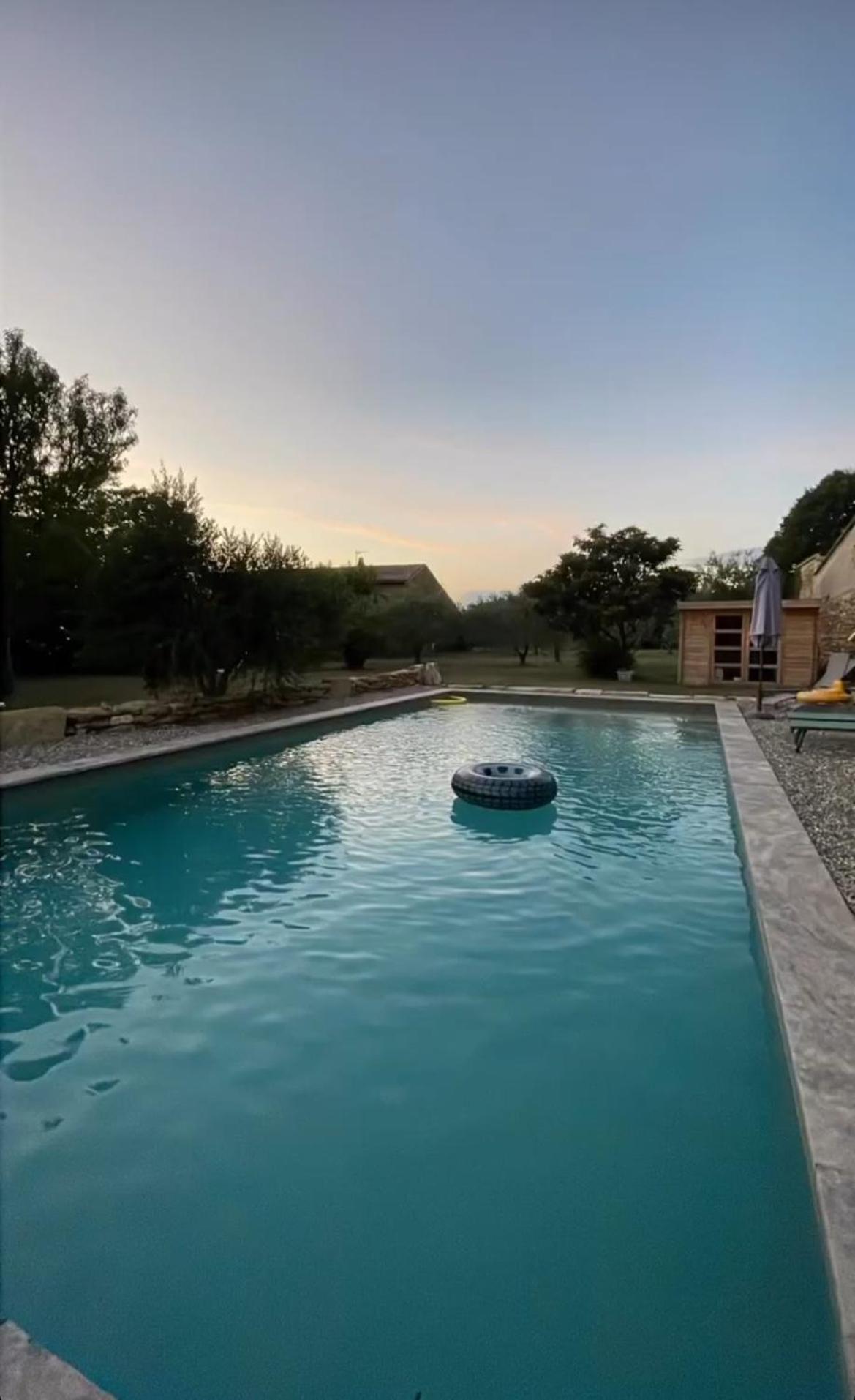 Le Nomade En Provence Bed & Breakfast Bouchet  Eksteriør bilde